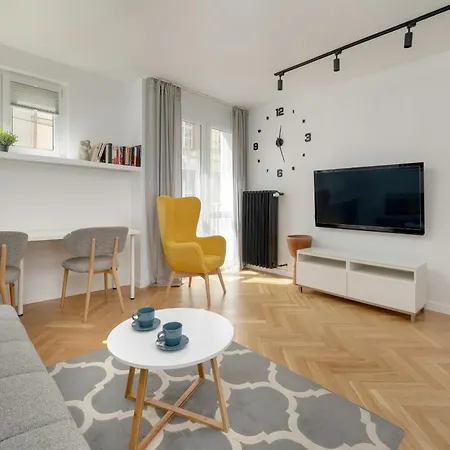 New Close To The Market Square By Renters *